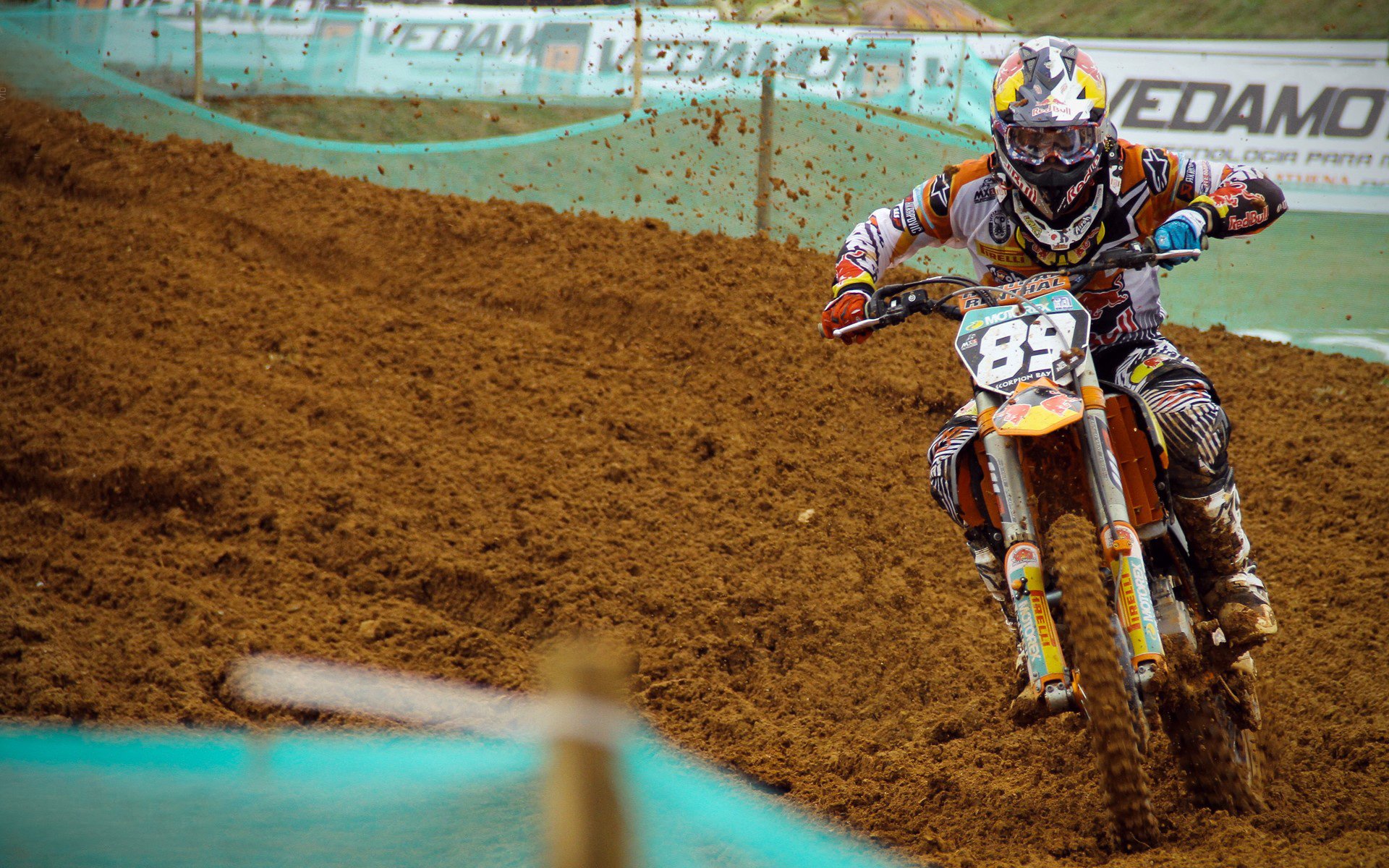 英超:利物浦2-0击败热刺,萨拉赫关键突破入球,英超-利物浦2-1逆转